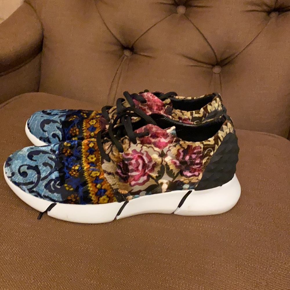 Elena Iachi shoes